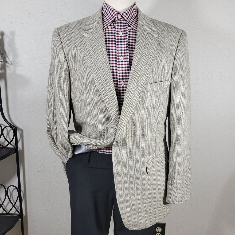 Light Gray Herringbone Men's Sport Coat - Classic Tailored Style